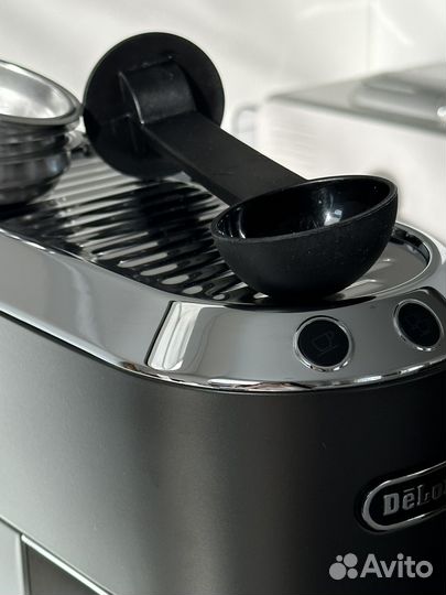 Кофеварка DeLonghi Dedica