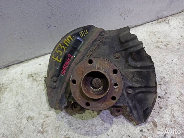 Кулак передний правый бмв