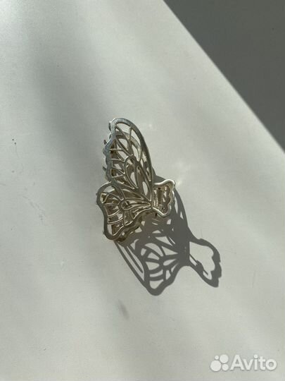 Крабик для волос в виде бабочки