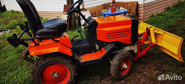 Мини-трактор КУРГАНМАШЗАВОД КМЗ-012, 1995