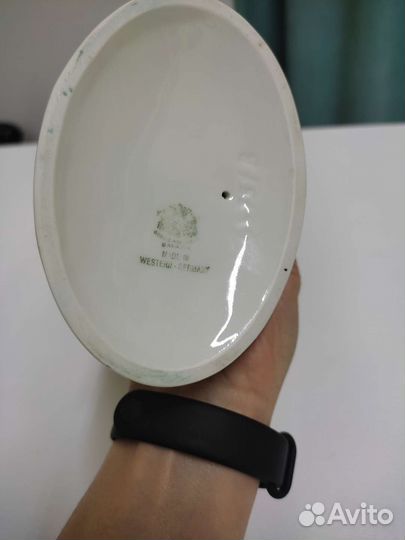 Фарфоровая статуэтка. Девочка с Мандалиной