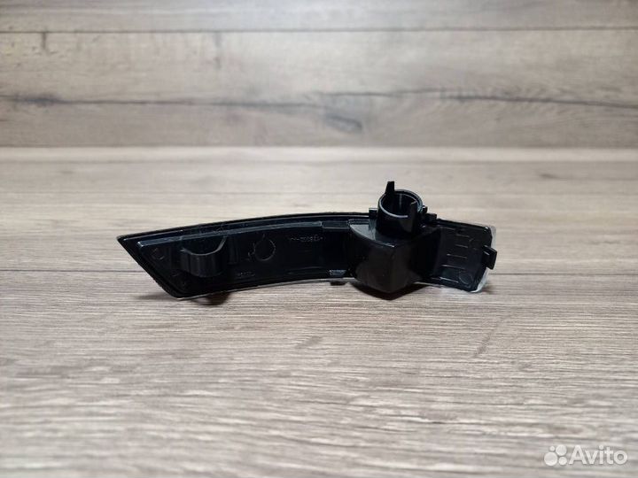 Поворотник в зеркало R Ford Focus 2 07-11 рест
