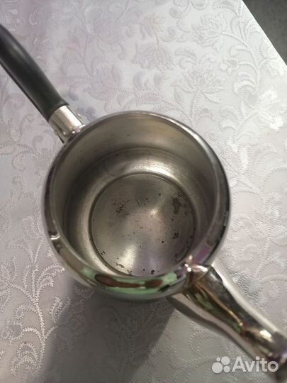 Кофеварка и заварочный чайник