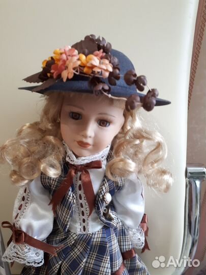 Продается коллекционная кукла