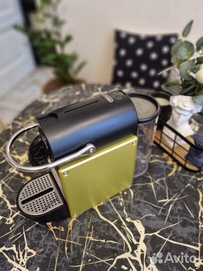 Капсульная кофемашина Delonghi