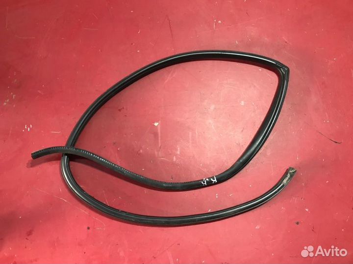 Уплотнитель двери задний правый Mazda 6 GG L3C1