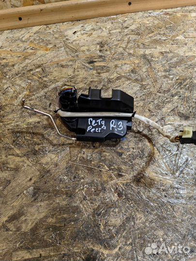 Замок Двери Правый Задний Хендай Гетц Рестайлинг