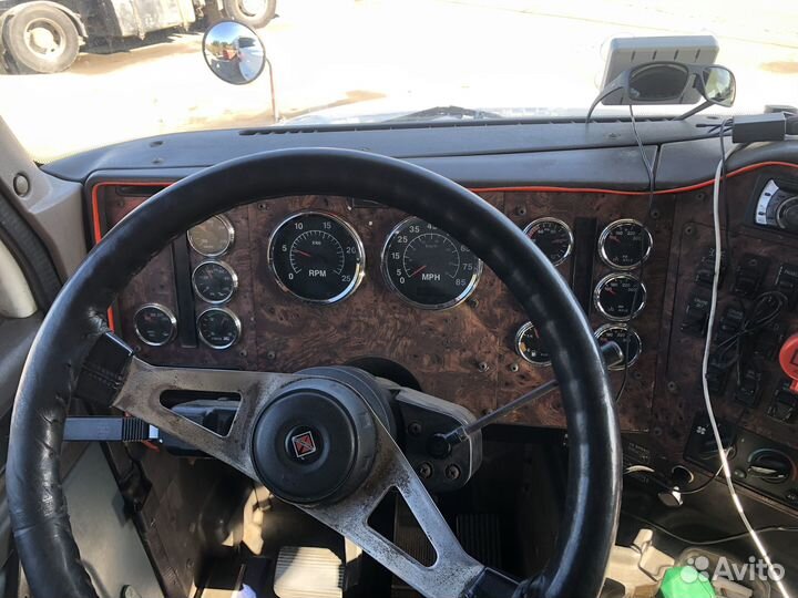 International 9200i с полуприцепом, 2002