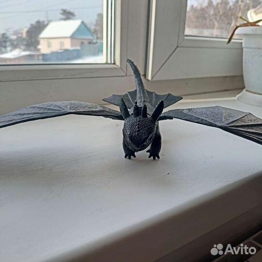 Игрушка дракон беззубик