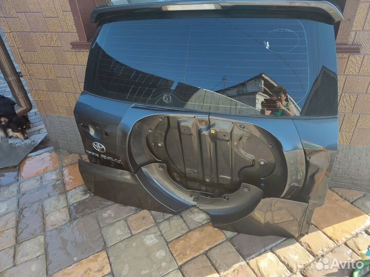 Дверь задняя rav4