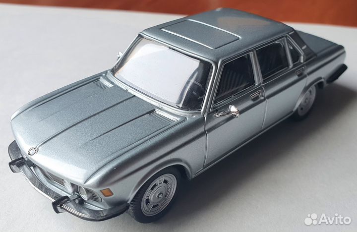 BMW 2500 кузов E3 Schuco 1:43