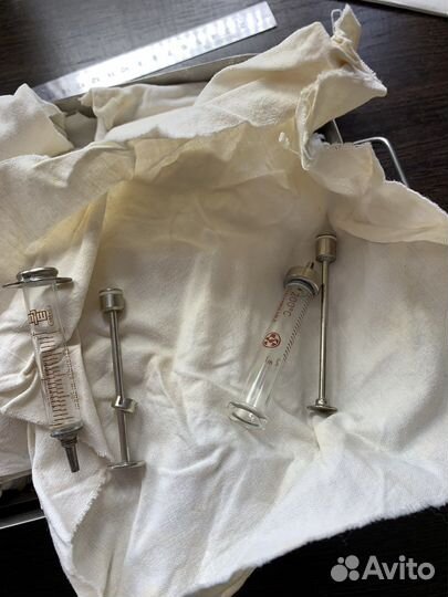 Стерилизатор для шприцев,со шприцами