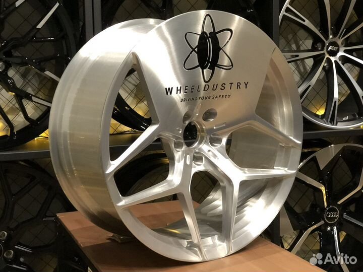 Кованые диски R21 в наличии для BMW F15; F16; F86