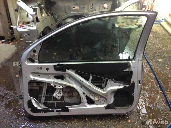 Правая половина кузова пежо 206 и прочие запчасти