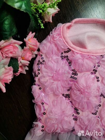 Роскошное платье для собаки миниатюрной породы