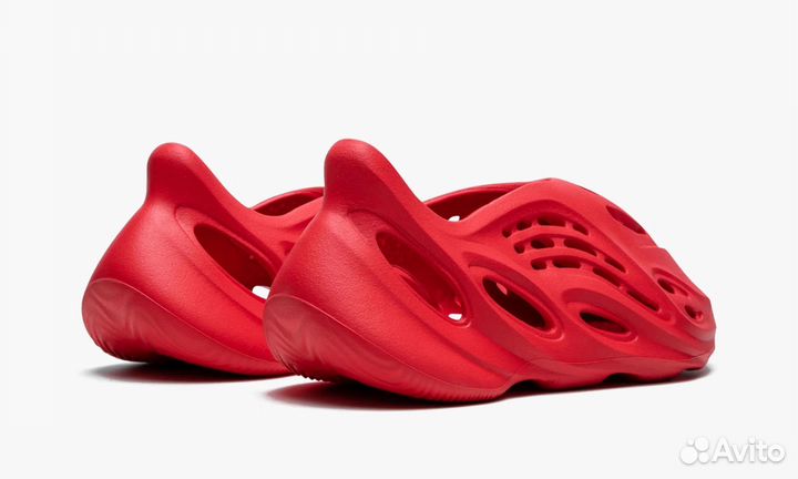 Yeezy Foam Runner “Vermillion”