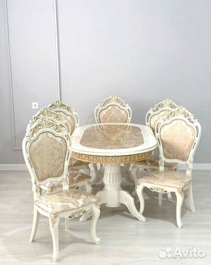 Столы и стулья