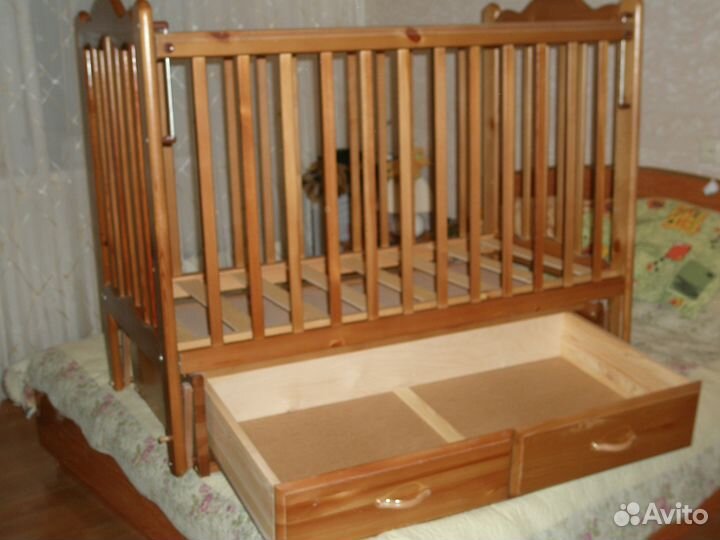 Детская кроватка