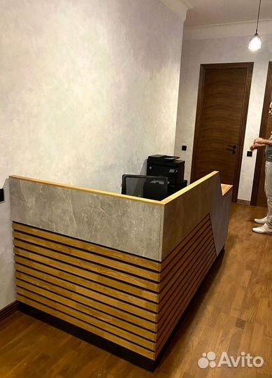 Стойка ресепшн бесплатный монтаж