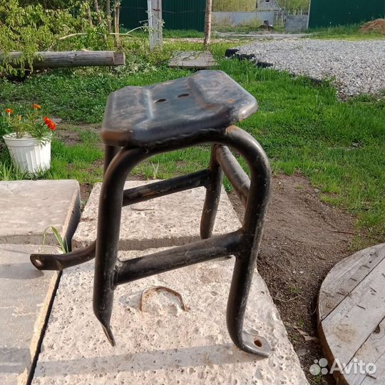 Кронштейн запасного колеса