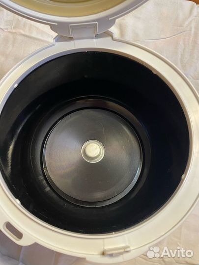 Мультиварка Scarlett