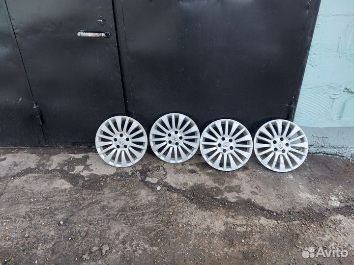 Колпаки toyota r15