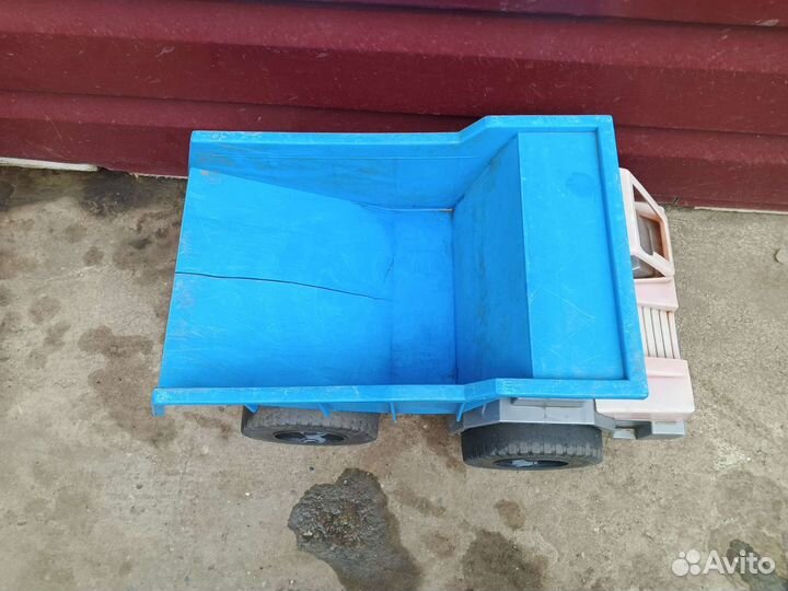 Грузовик синий