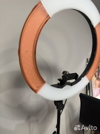 Кольцевая лампа