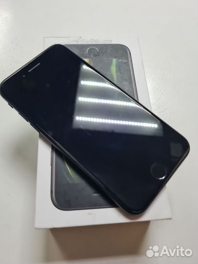 iPhone SE (2020), 64 ГБ
