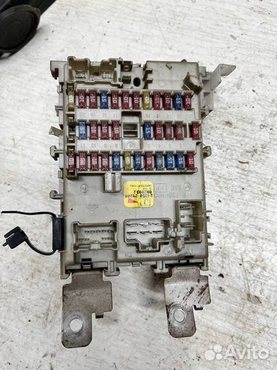 Блок блоки предохранителей Maxima a33 Cefiro 2.5