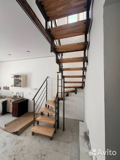 Лестница из металла на второй этаж