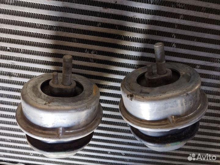Подушки двигателя Лексус ls460