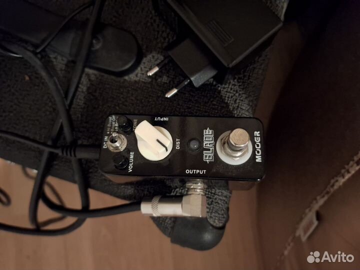 Педаль Distortion Mooer Blade