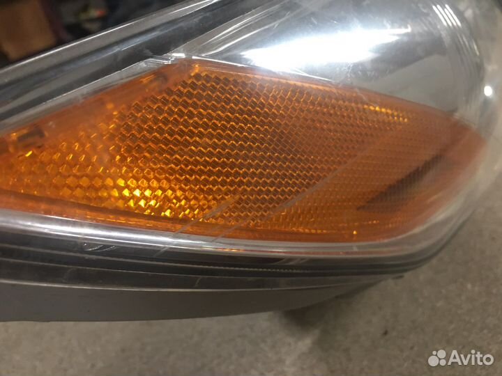 Фара правая Toyota Camry / Тойота Камри 40