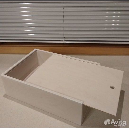 Деревянный ящик с крышкой