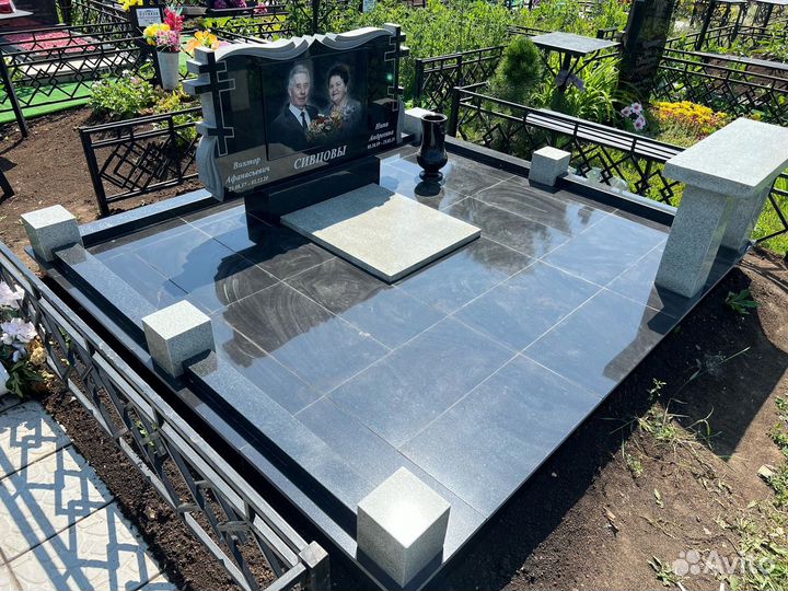 Памятники