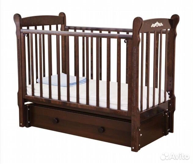 Кровать с матрасом