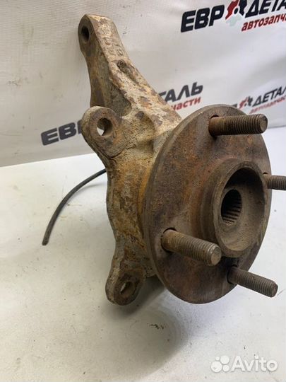 Кулак поворотный передний левый Mitsubishi Lancer