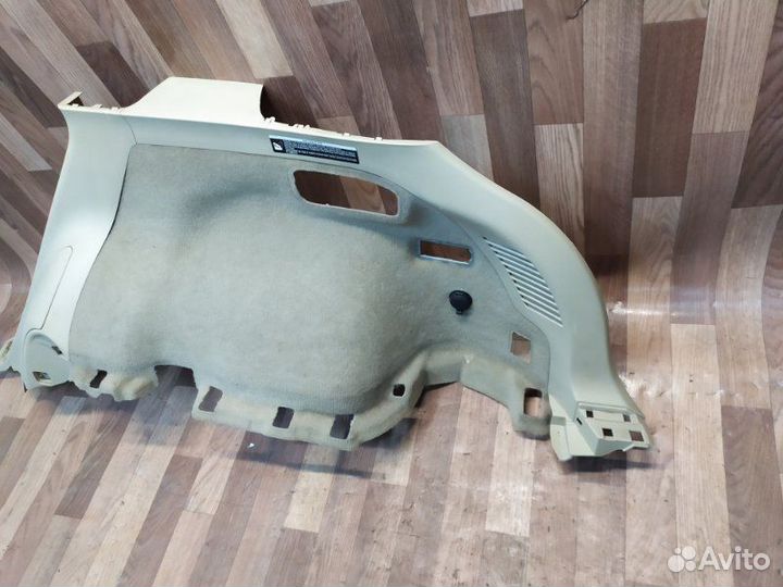 Обшивка багажника задняя правая Infiniti Инфинити