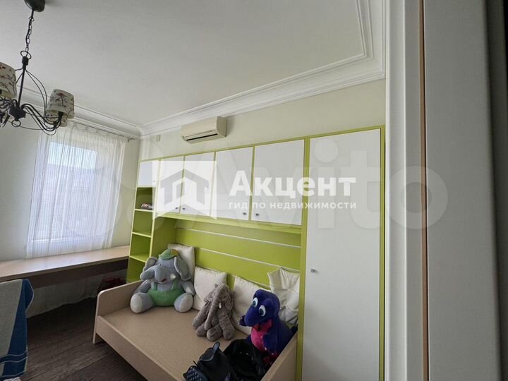 3-к. квартира, 134 м², 4/5 эт.