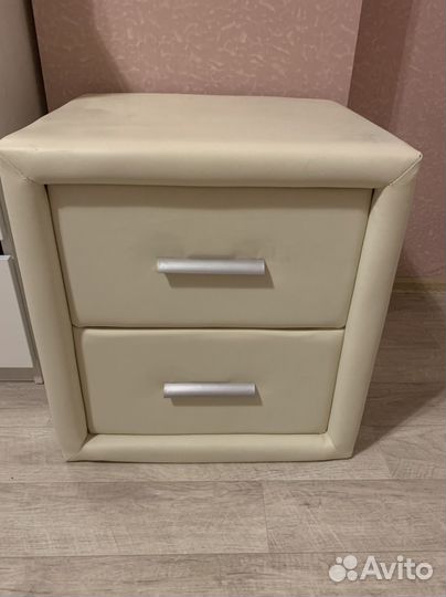 Тумба прикроватная белая бу