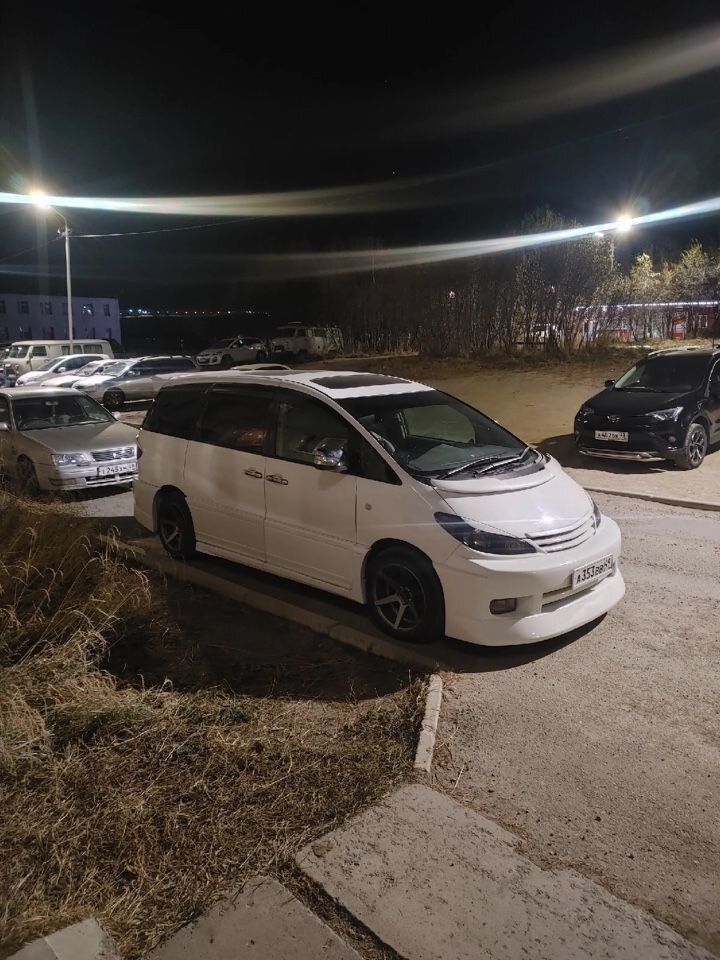 Toyota Estima: фото владельца