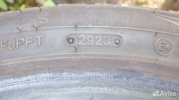 Triangle PL02 245/45 R19 102V