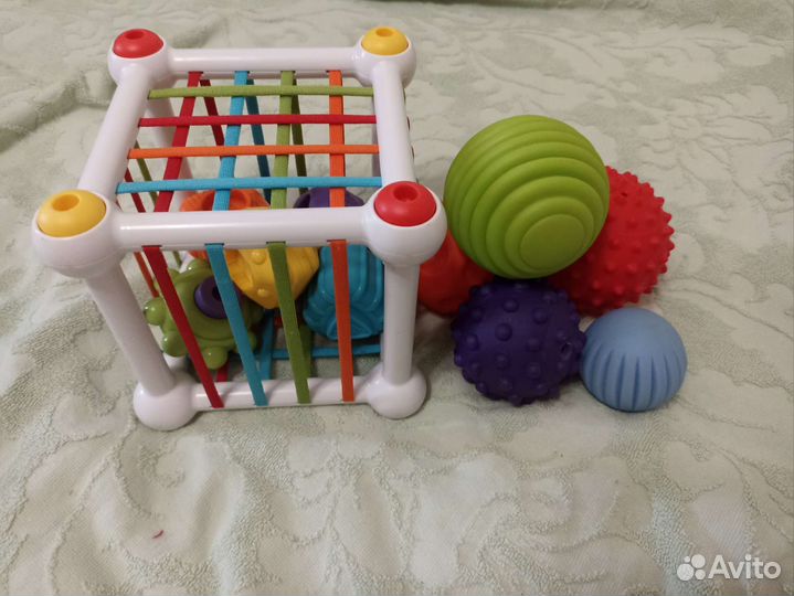 Развивающие игрушки кубик сортер