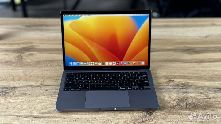 Macbook pro 13 2020 i7/16/512 (153 цикла)