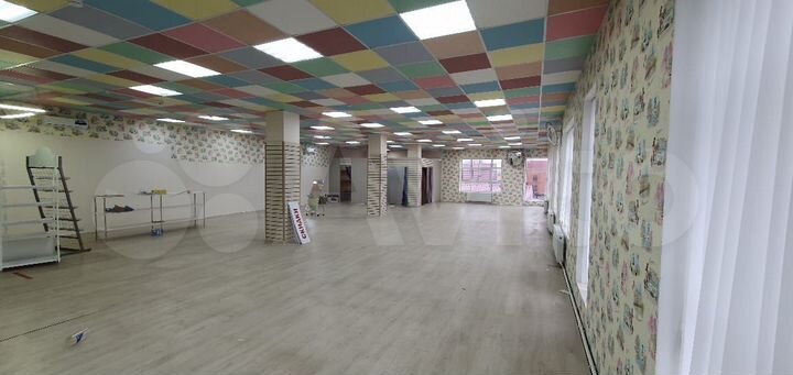 Свободного назначения, 215 м²