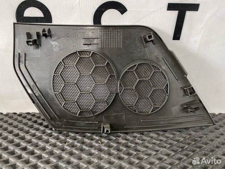 Накладка (сетка) динамика Volvo FH4 82213613