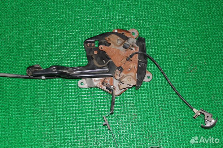 Педаль ручника GMC Yukon GMT800