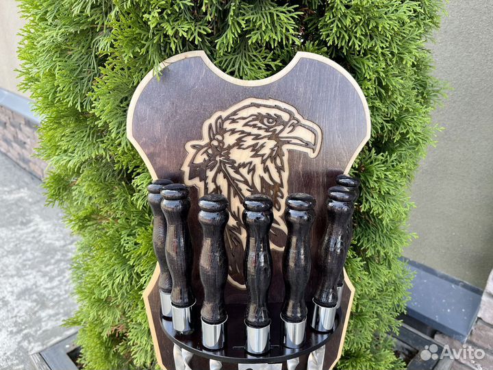 Подарочный набор шампуров на щите «Орел»