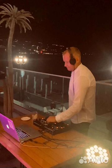 Диджей(DJ), звукооператор, музыкальный редактор